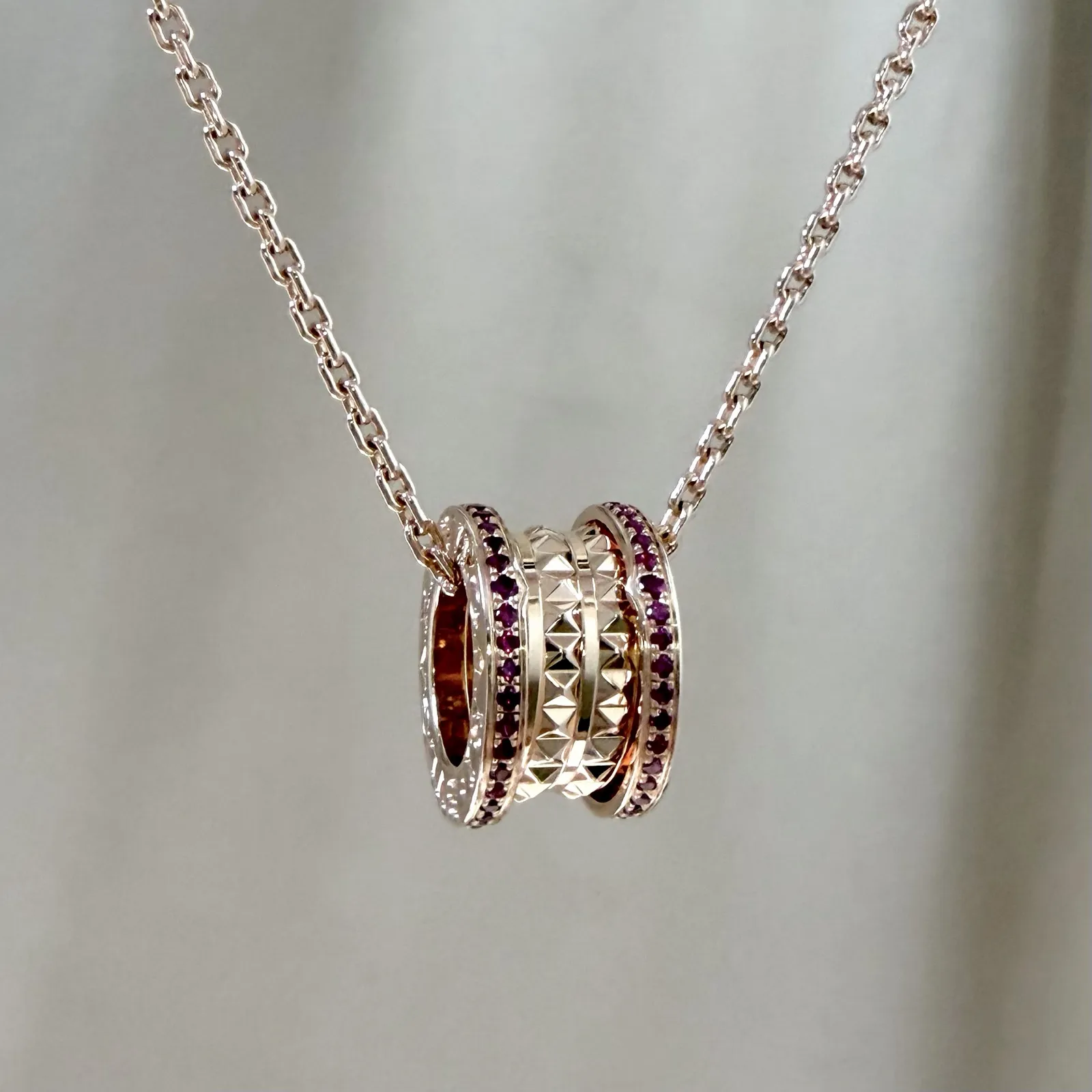 สร้อยคอ Bvlgari B.zero1 Rock Necklace Rose Gold 18K Rubies