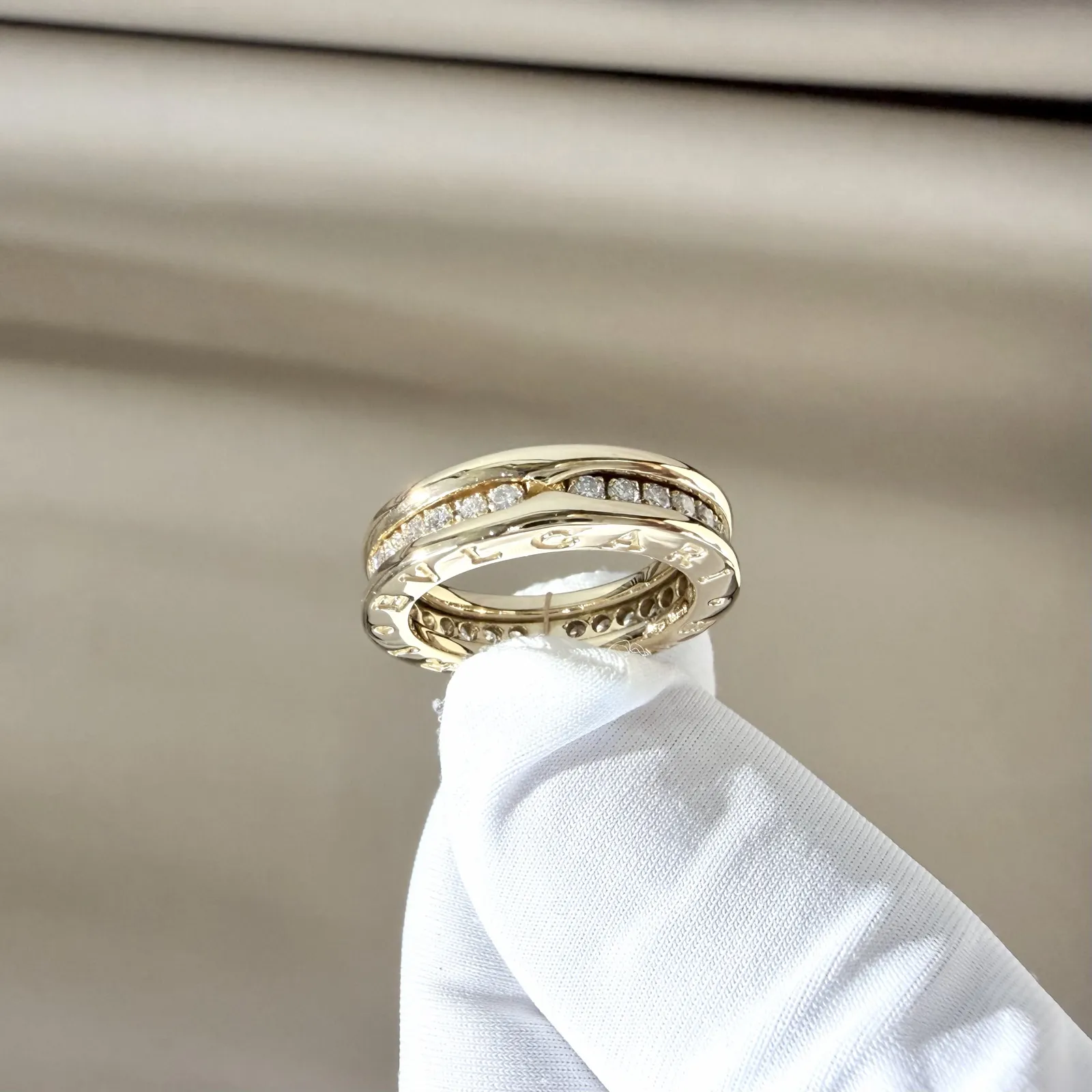 แหวน Bvlgari B.zero1 Eternity Ring Yellow Gold 18K Diamond Paved Size 47