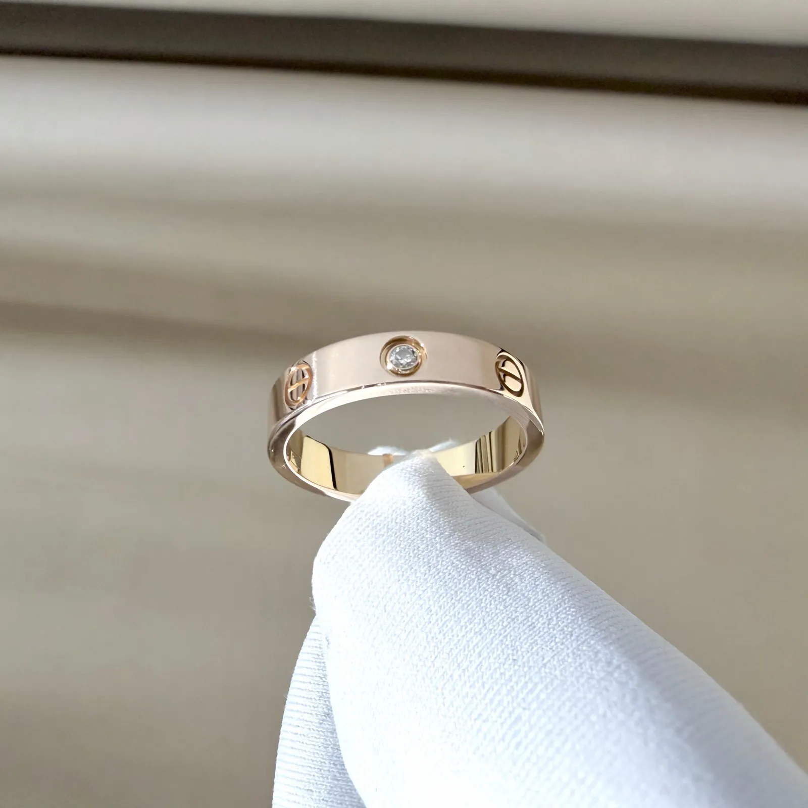 แหวน Cartier Love Band Ring แบบบาง Pink Gold 18K 1 Diamond Size 53