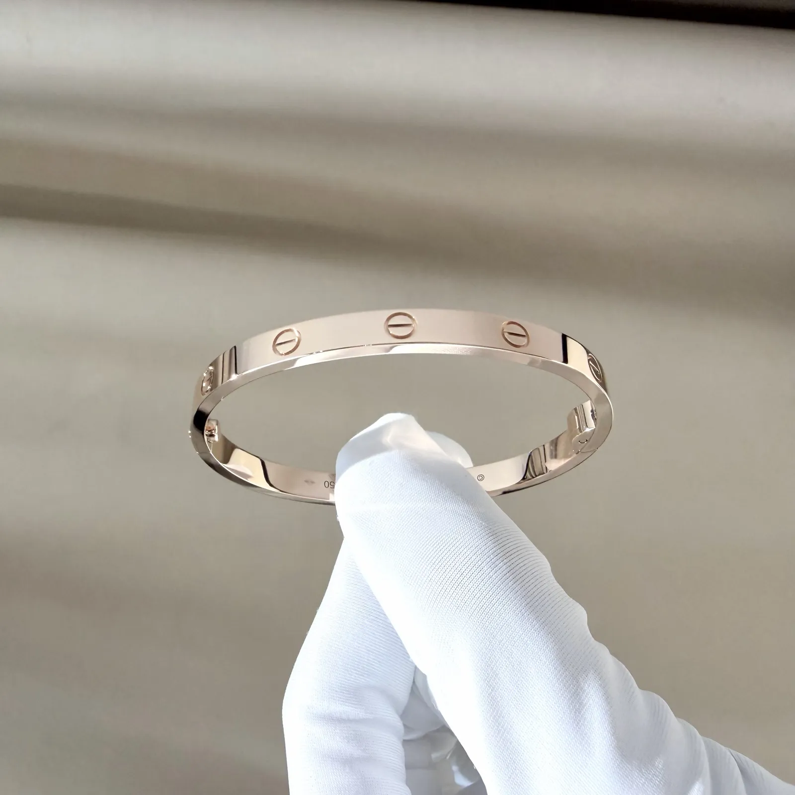 กำไลและสร้อยข้อมือ Cartier Love Bracelet Medium Pink Gold 18K Size 15
