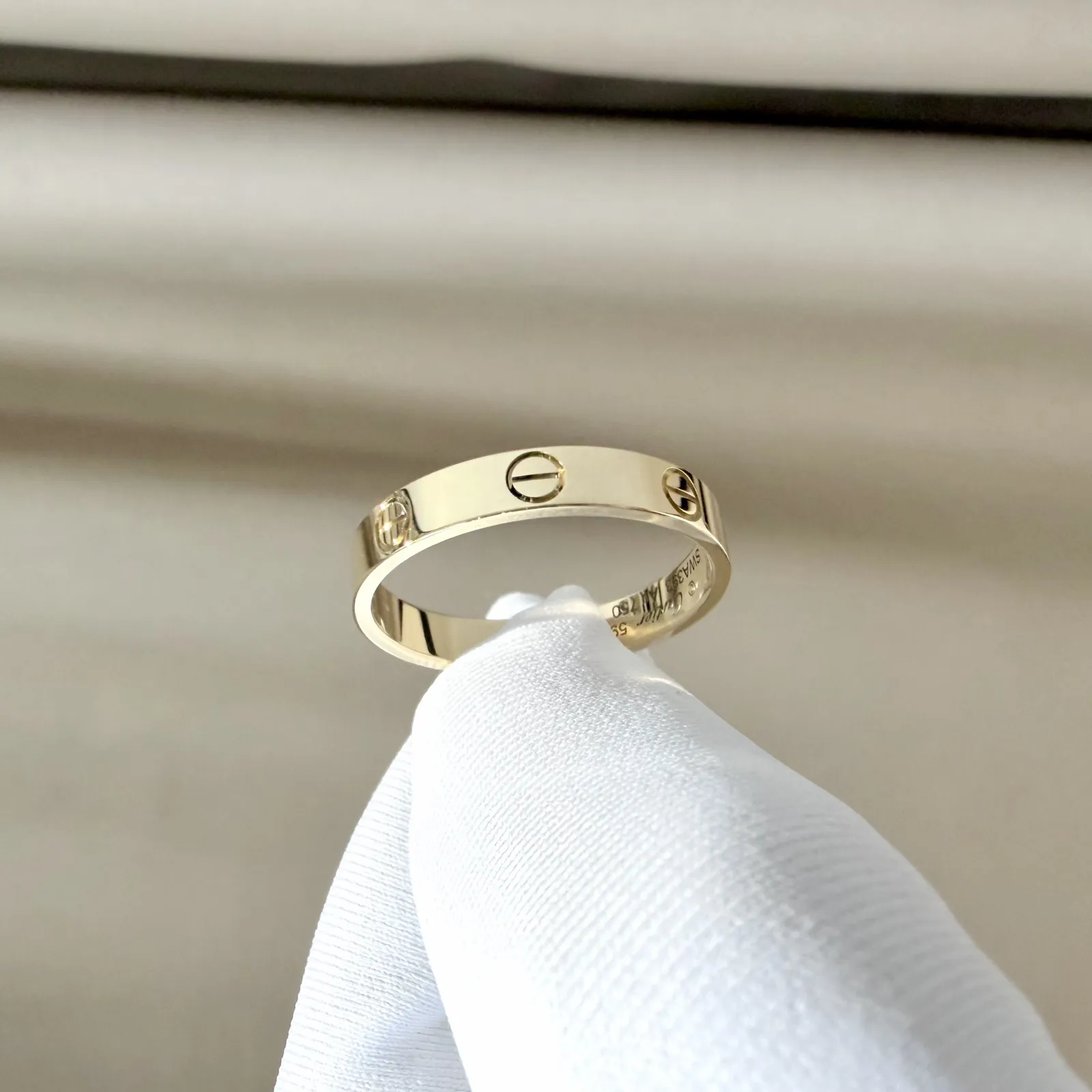 แหวน Cartier Love Ring แบบบาง Yellow Gold 18K Size 59